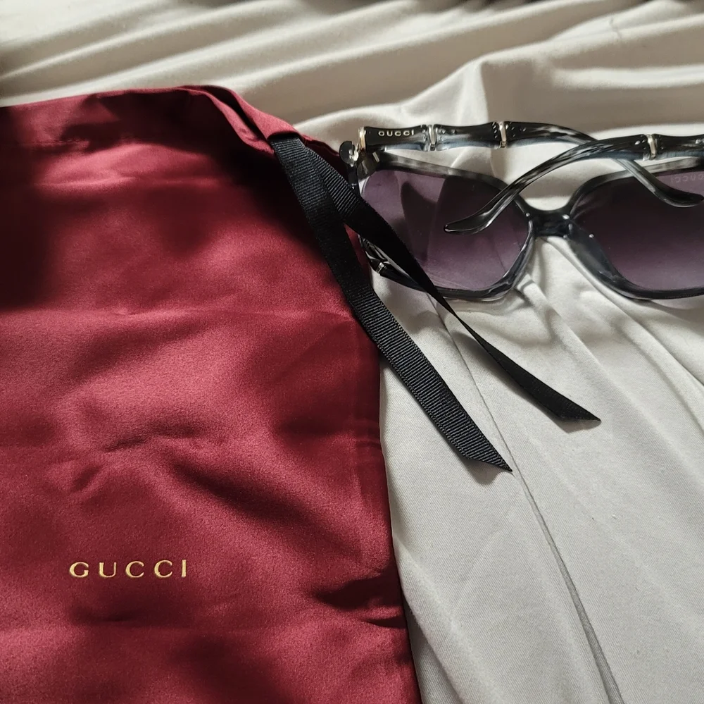 Sunglasses - Picture 3 of 4